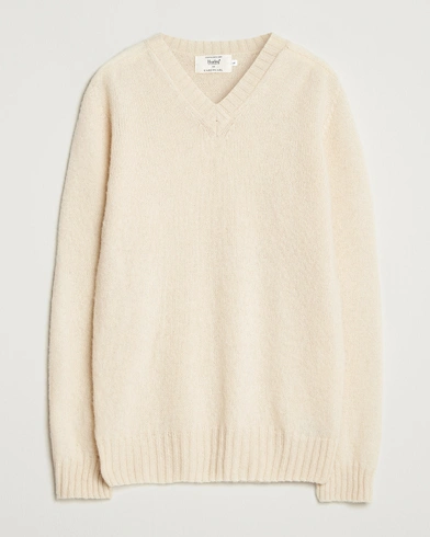 Harley Of Scotland for Care of Carl Harley Of Scotland Brushed Supersoft Lambswool V-Neck Vanilla – Hvid