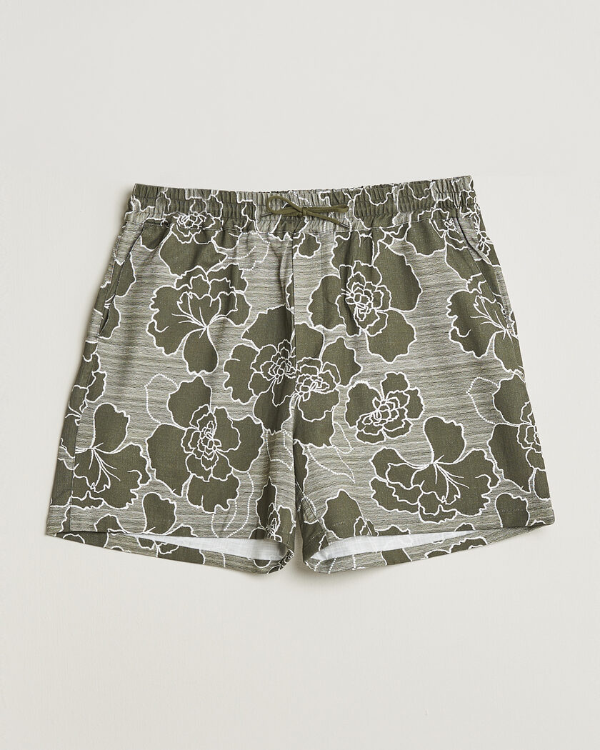 LES DEUX Charlie Poppy AOP Shorts Olive Night – Grøn