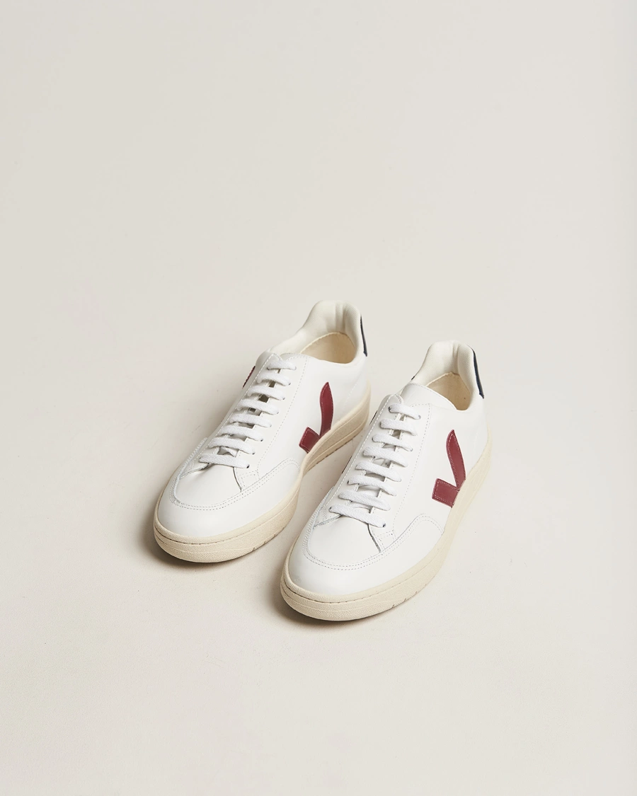 Herre |  | Veja | V-12 Leather Sneaker White/Marsala Nautico