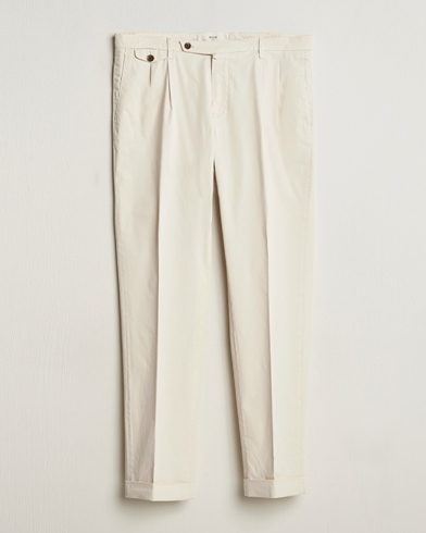  Easy Fit Pleated Cotton Stretch Chino Cream