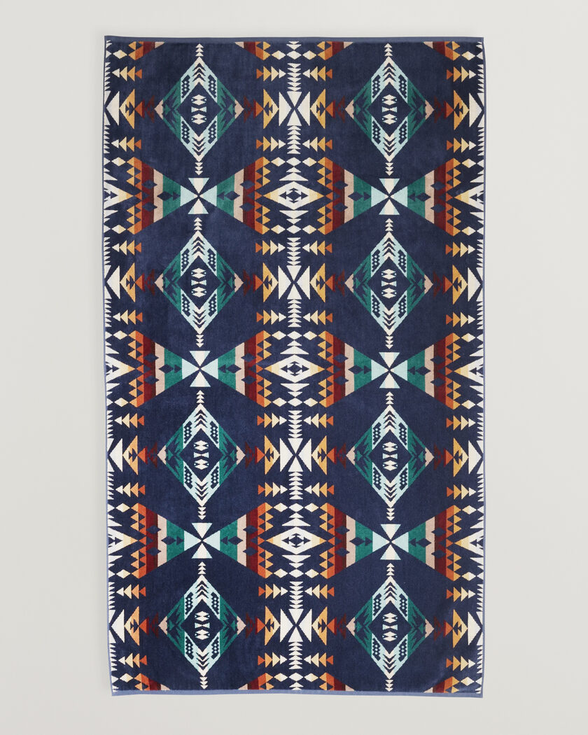 Pendleton Oversized Jacquard Spa Towel Diamond Peak – Flerfarvet