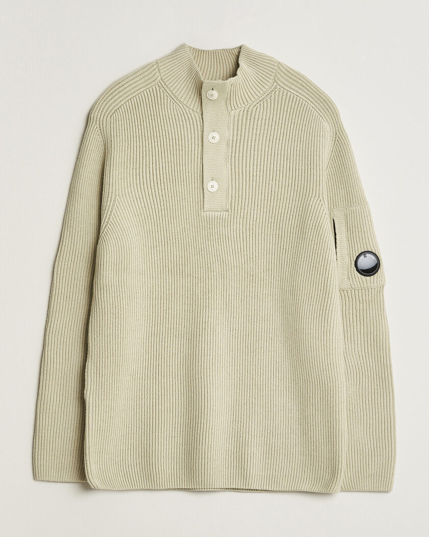 C.P. Company Full Rib Knitted Cotton Half Button Light Grey – Grå