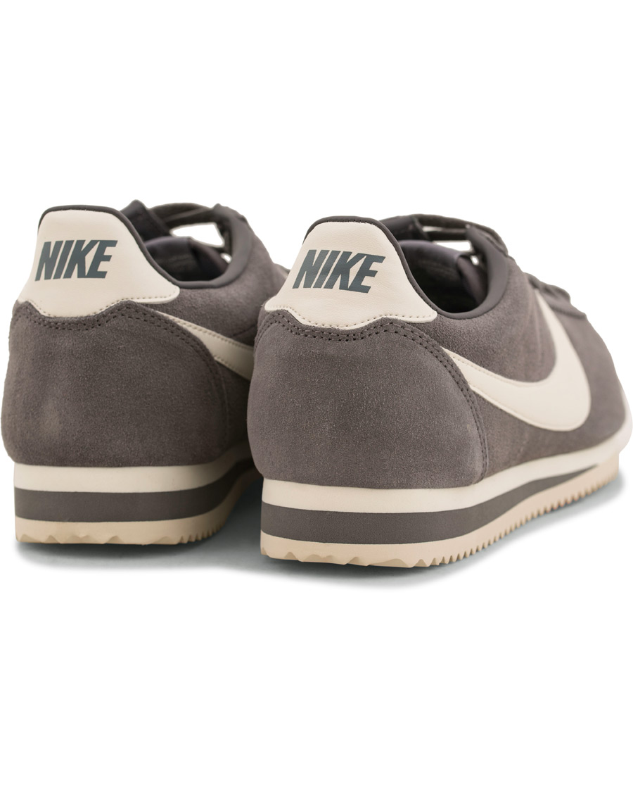 Nike Cortez Suede Sneaker Grey hos CareOfCarl