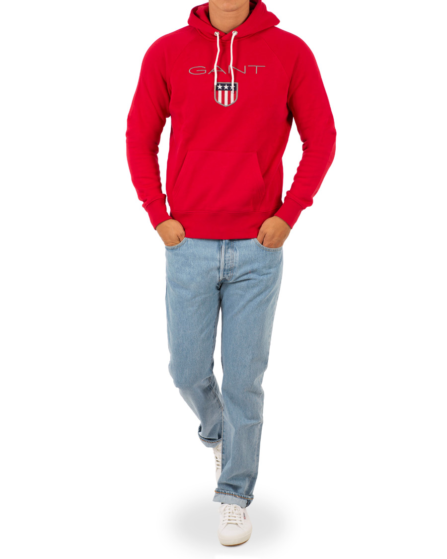 Gant shield hot sale hoodie red