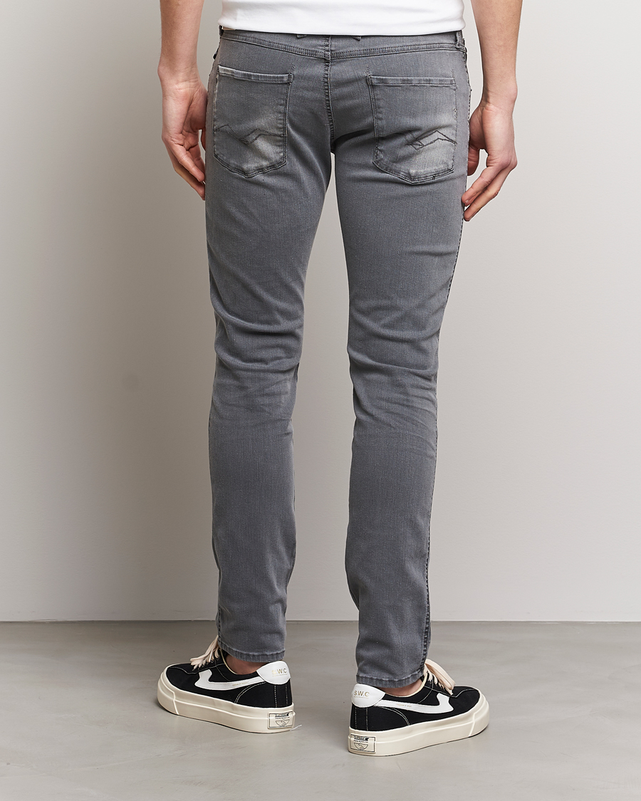 pelleten partiskhed Nord Replay Anbass Hyperflex Recyceled 360 Jeans Washed Grey - CareOfCarl.dk