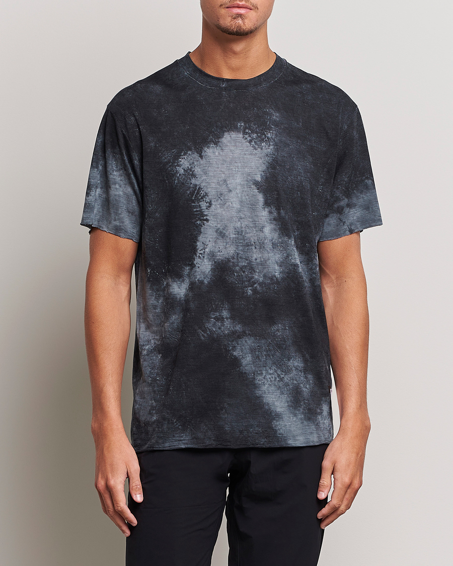 Herre | Tøj | Satisfy | CloudMerino T-Shirt Batik Black