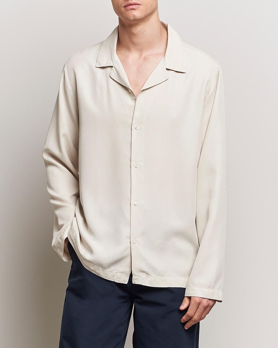 Herre | A Day's March | A Day\'s March | Chase Camp Collar Lyocell Shirt Oyster