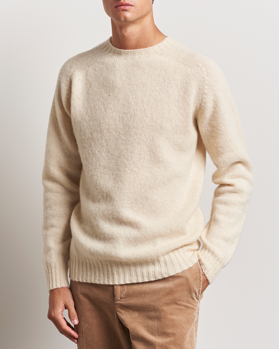 Herre | Strikkede trøjer | Harley Of Scotland | Brushed Supersoft Lambswool Crewneck Cream