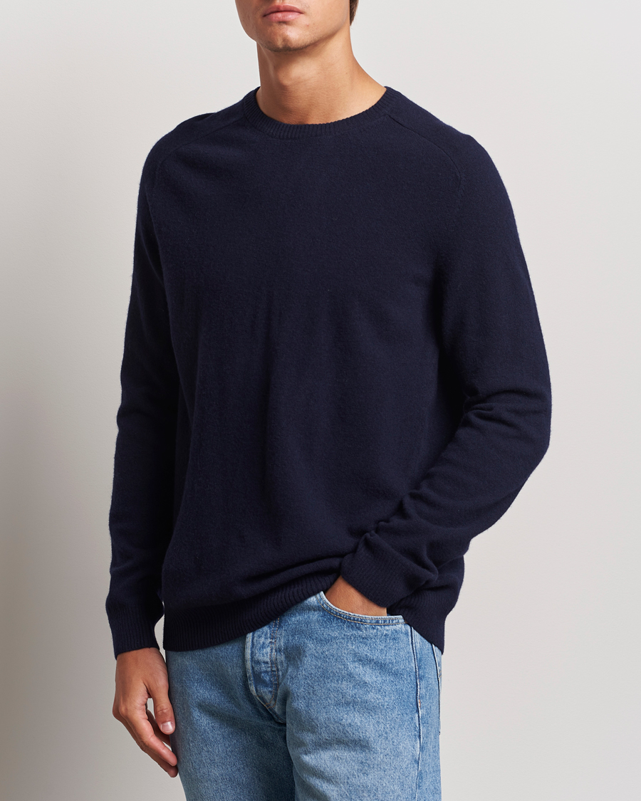 Herre | Strikkede trøjer | KnowledgeCotton Apparel | Lambswool Roundneck Navy