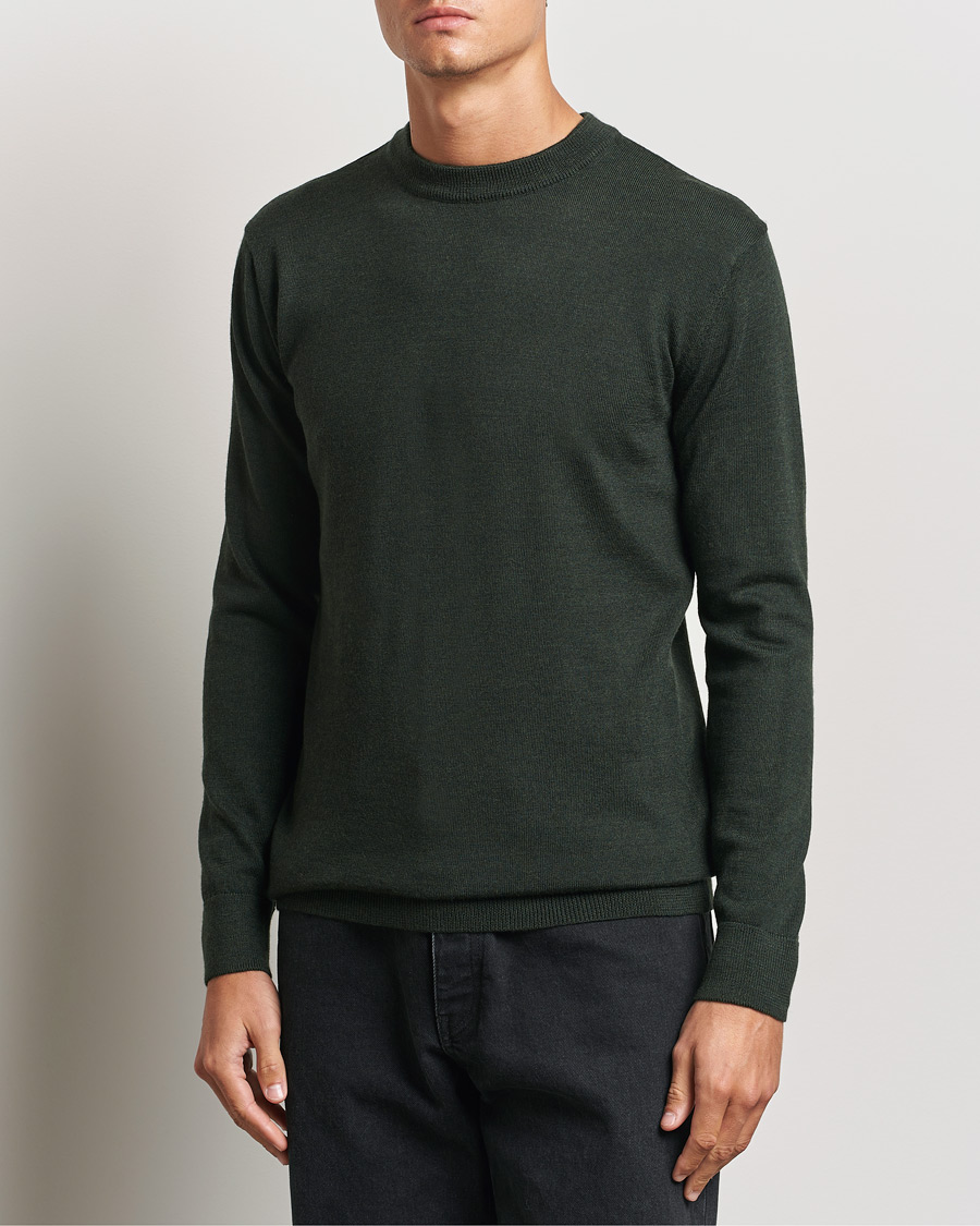 Herre | Pullovers med rund hals | KnowledgeCotton Apparel | Regular Merino Knit Crew Neck Green