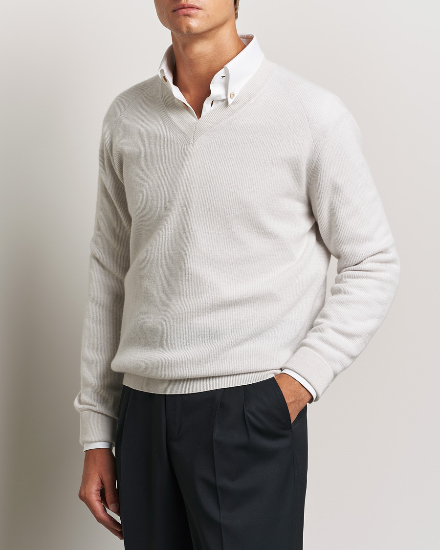 Herre | Luxury Classics | Brioni | Rib Cashmere V-Neck Sweater Light Grey