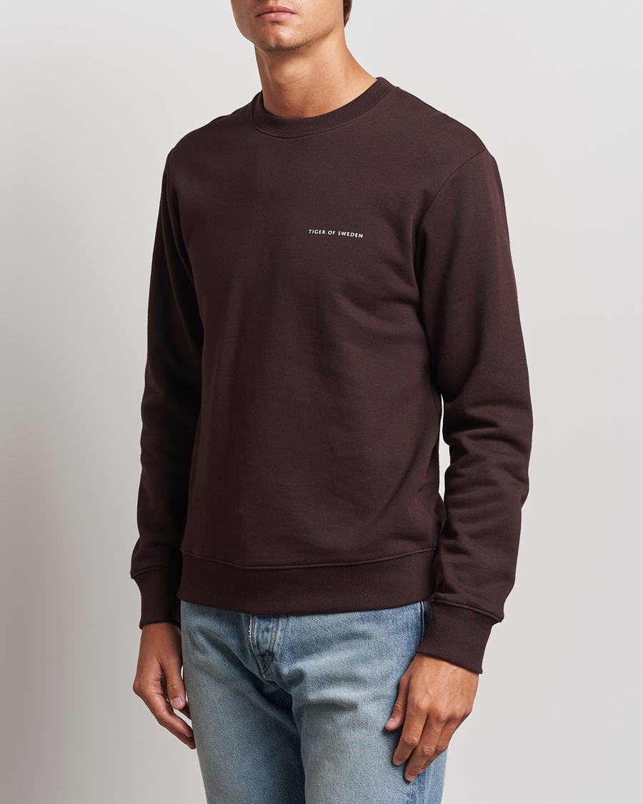 Herre |  | Tiger of Sweden | Emerson Crew Neck Sweatshirt Dark Chocolate