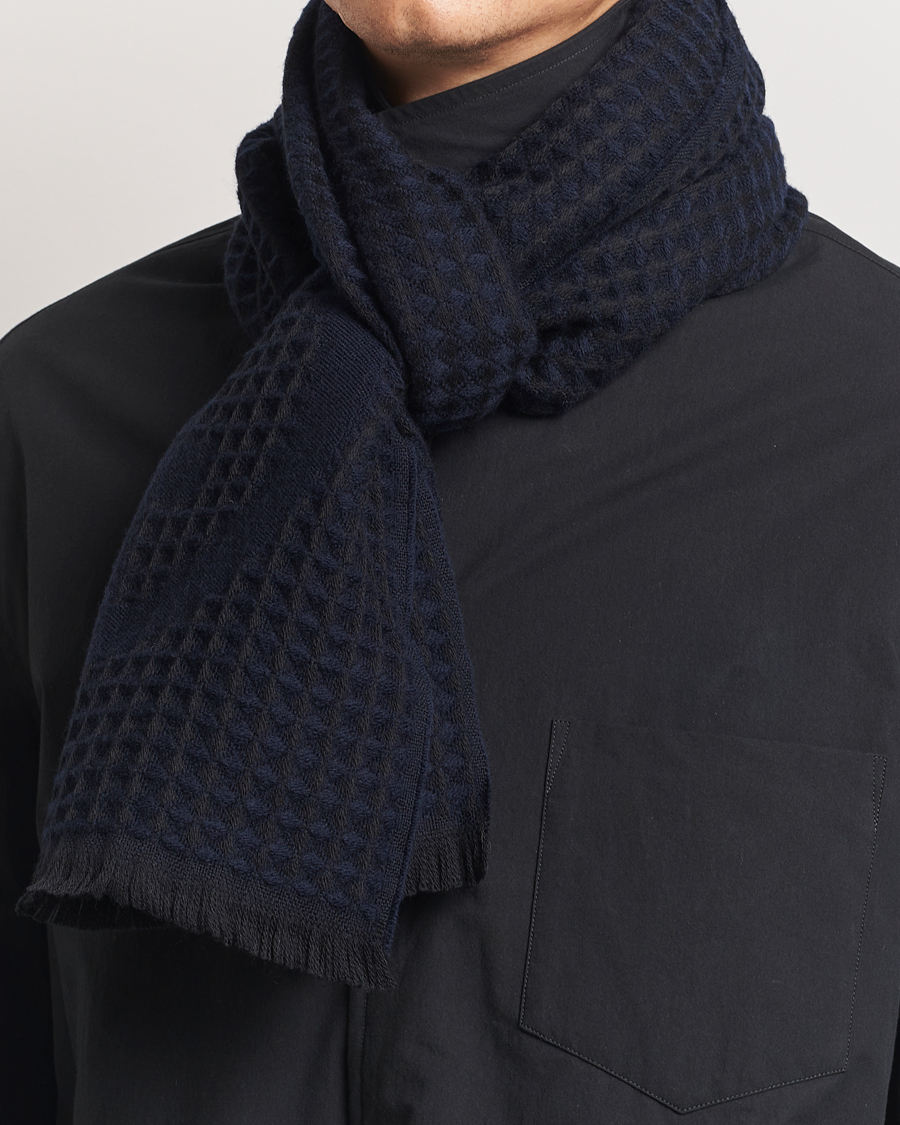 Herre |  | Giorgio Armani | Wool Waffle Knit Scarf Navy