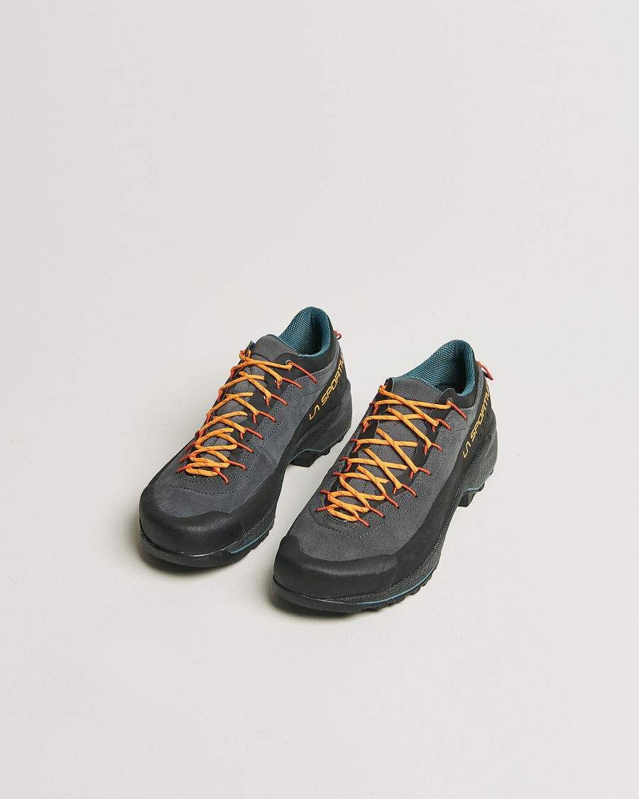 Herre | Trail Sneakers | La Sportiva | TX4 Evo Hiking Shoes Carbon/Papaya