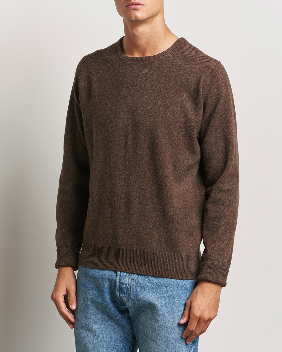 Herre | Nye varemærker | William Lockie | Rob Lambswool Crewneck Mocha