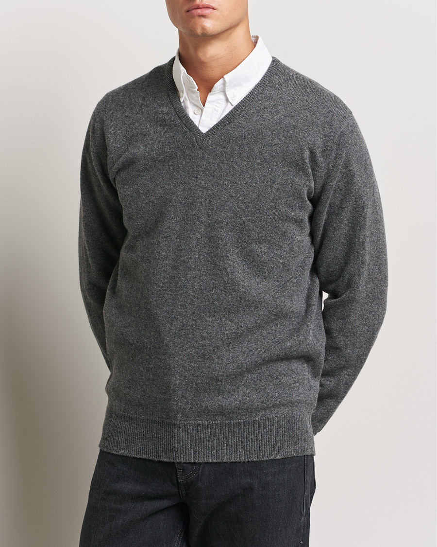 Herre | Trøjer | William Lockie | Rob Lambswool V-Neck Cliff