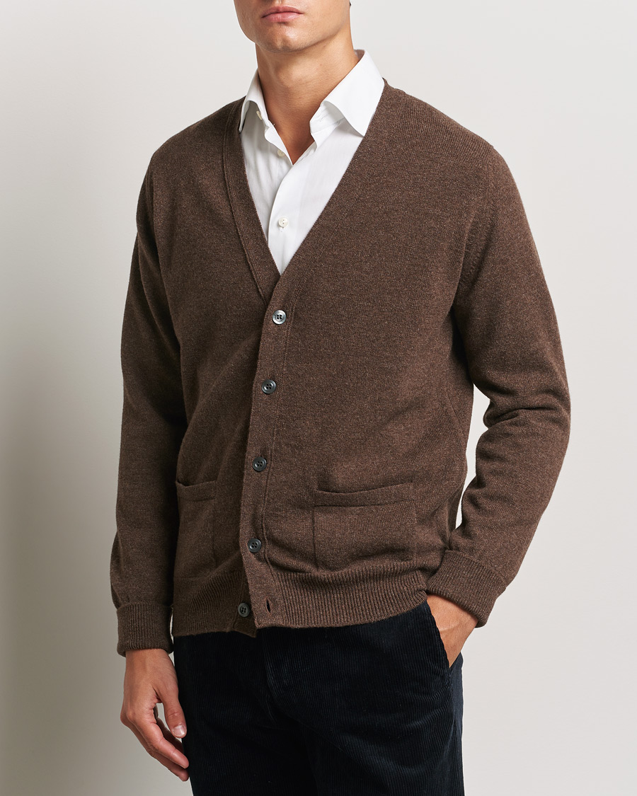 Herre | Nye varemærker | William Lockie | Rob Lambswool Cardigan Mocha