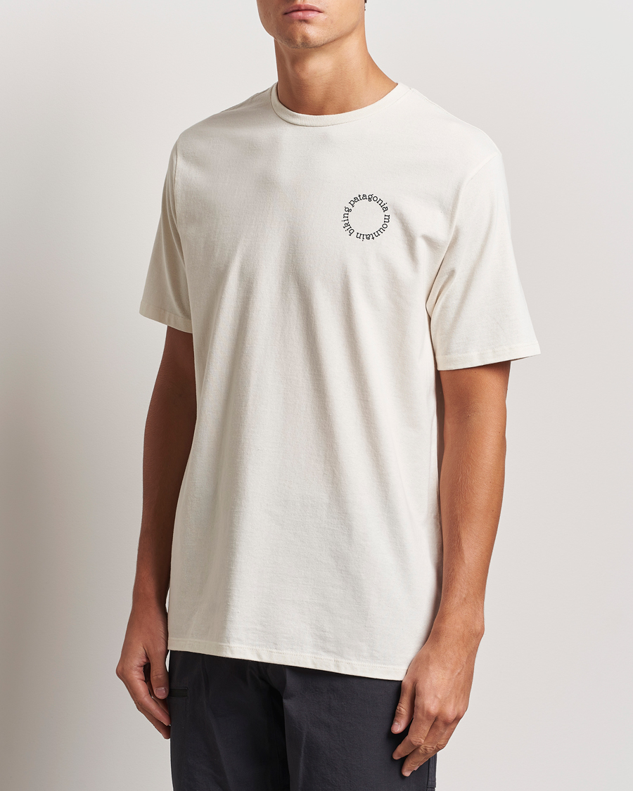 Herre | Kortærmede t-shirts | Patagonia | Spoke Stencil Responsibili T-Shirt Birch White