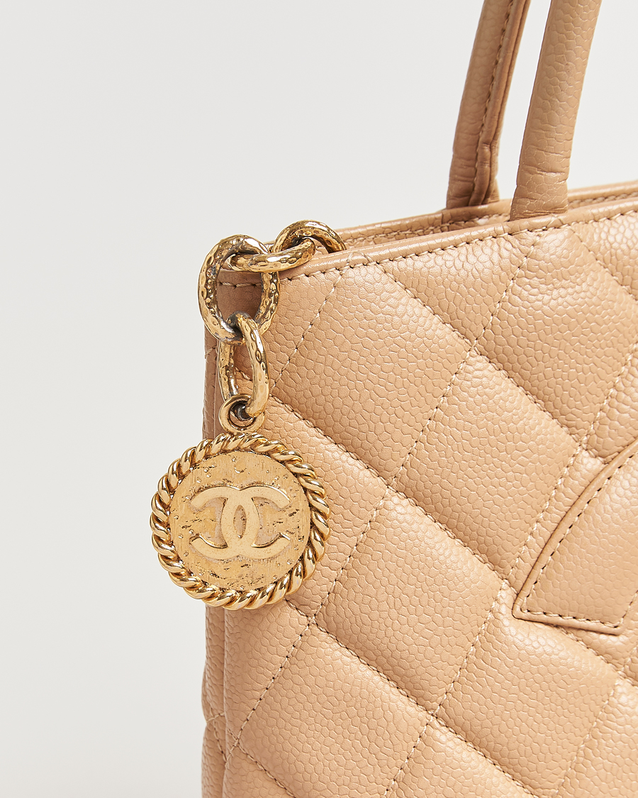 Herre | Gifts for Her | Chanel Pre-Owned | Medallion Tote Bag Caviar Beige